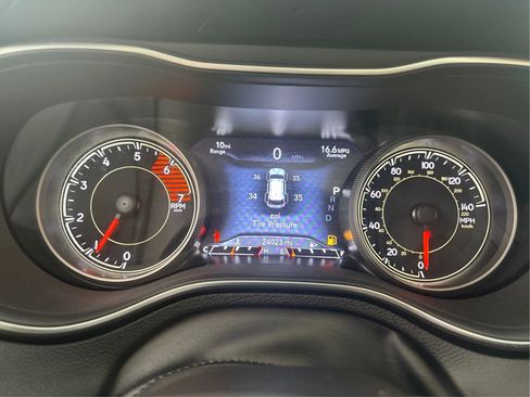 Used 2022 Jeep Cherokee Limited w/ Mopar Interior Package image 23