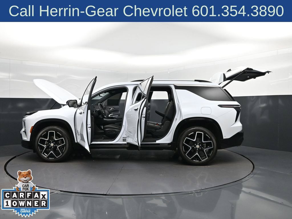 Used 2026 Chevrolet Traverse High Country FWD image 46