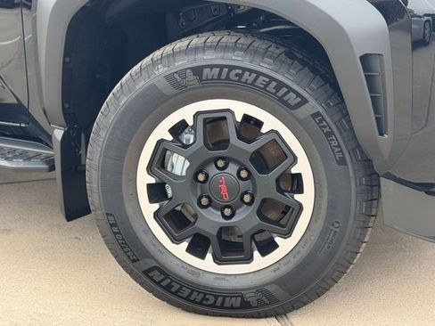 New 2026 Toyota 4Runner TRD Off-Road Premium AWD/4WD image 2