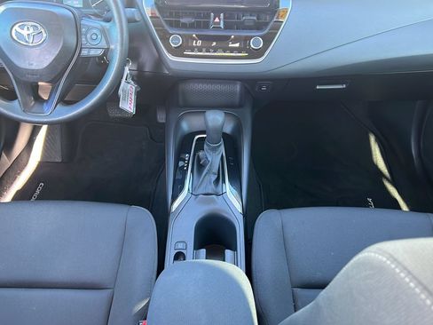 Used 2025 Toyota Corolla LE FWD image 14
