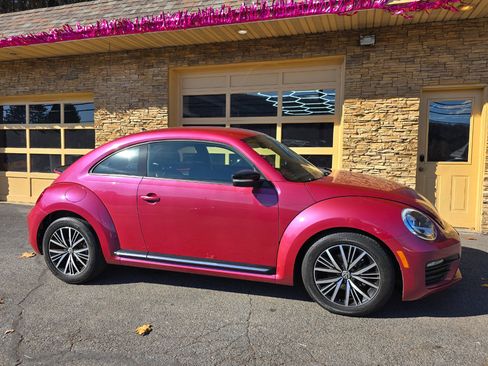 Used 2017 Volkswagen Beetle #PinkBeetle image 20
