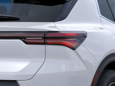 New 2026 Chevrolet Equinox EV LT image 11