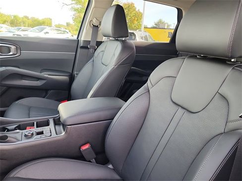 New 2026 Kia Sorento S image 13