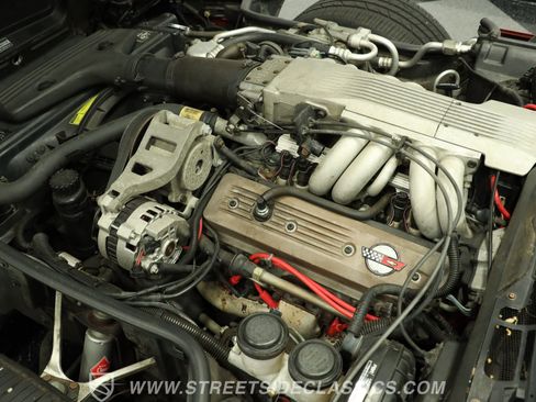 Used 1988 Chevrolet Corvette Convertible RWD image 31