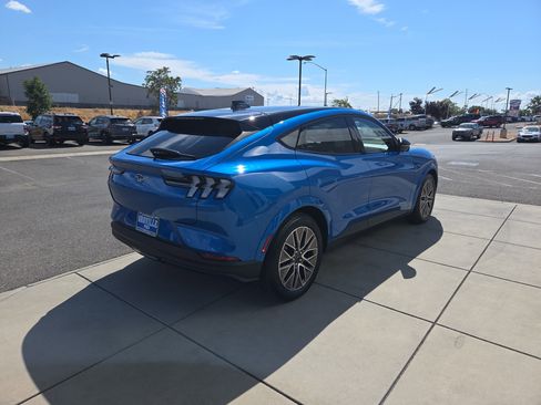 New 2025 Ford Mustang Mach-E Premium image 5