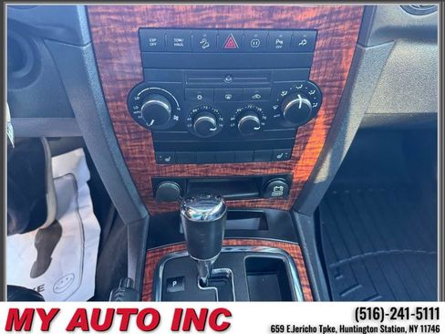 Used 2008 Jeep Commander Limited image 20