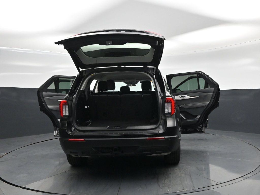 Certified 2025 Ford Explorer Active AWD/4WD image 36