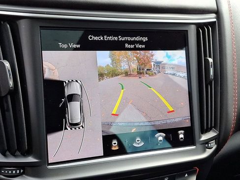 Certified 2022 Maserati Levante GT image 15