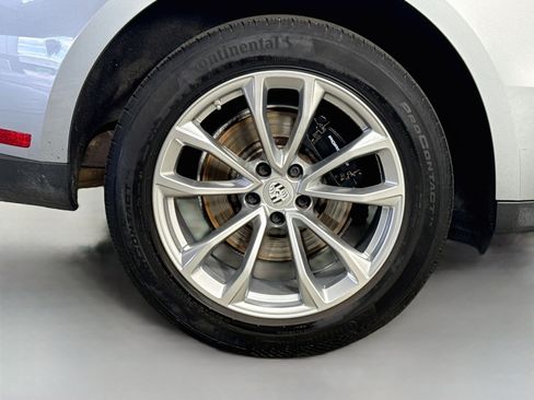 Used 2023 Porsche Macan w/ Premium Package Plus AWD/4WD image 33