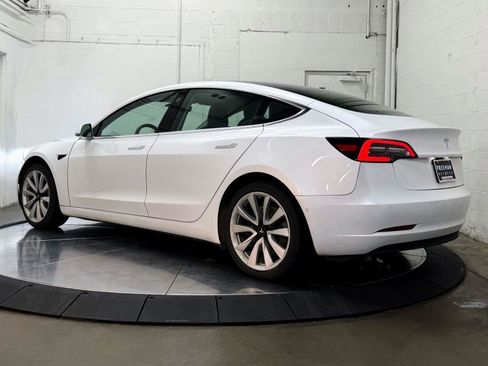 Used 2020 Tesla Model 3 Standard Range Plus image 6
