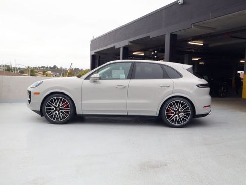 New 2026 Porsche Cayenne S AWD/4WD image 2