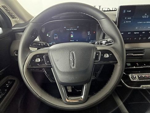 Used 2026 Lincoln Corsair Premiere FWD image 17