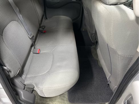 Used 2016 Nissan Frontier SV image 37