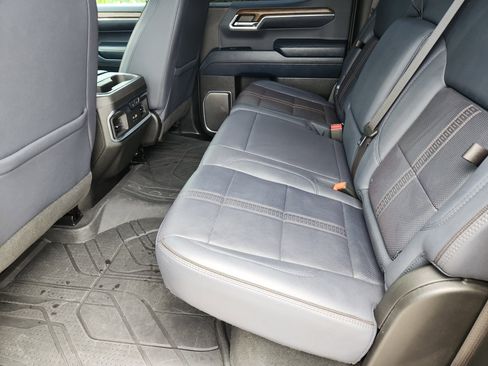 Used 2024 Chevrolet Silverado 1500 High Country w/ High Country Premium Package AWD/4WD image 30