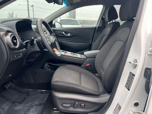 Certified 2023 Hyundai Kona SE image 9