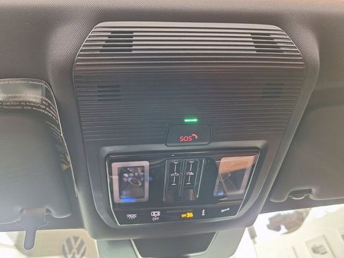 New 2026 Volkswagen Tiguan SEL R-Line image 17