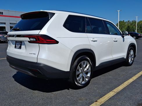 Used 2026 Toyota Grand Highlander AWD image 6