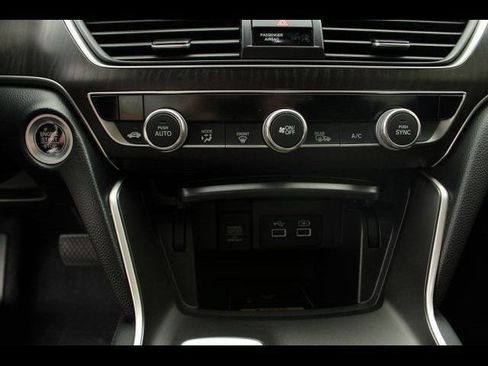 Used 2021 Honda Accord Touring image 19