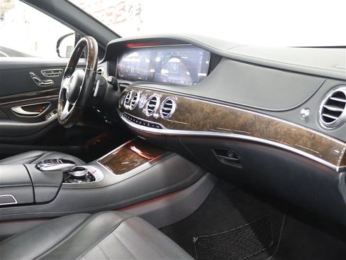 Used 2019 Mercedes-Benz S 560 4MATIC Sedan image 30