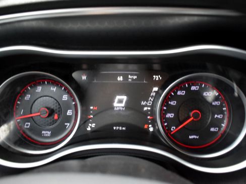 Used 2017 Dodge Charger R/T w/ Premium Group image 32