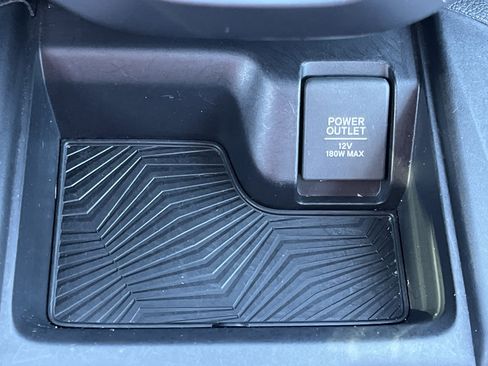 Used 2017 Honda CR-V LX image 8