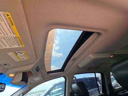 Used 2014 Nissan Armada Platinum RWD image 19