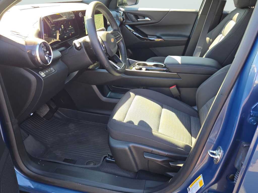 Certified 2026 Chevrolet Equinox LT AWD/4WD image 27