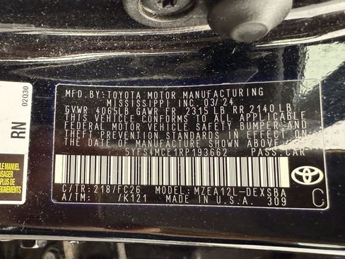 Used 2024 Toyota Corolla SE image 32