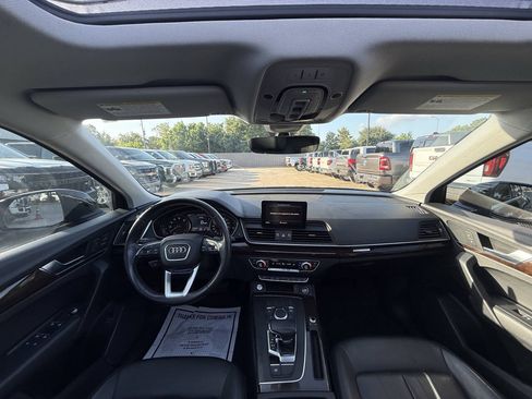 Used 2020 Audi Q5 2.0T Premium w/ Convenience Package AWD/4WD image 18