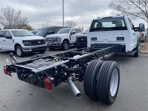 New 2024 Ford F550 4x4 Regular Cab Super Duty image 32