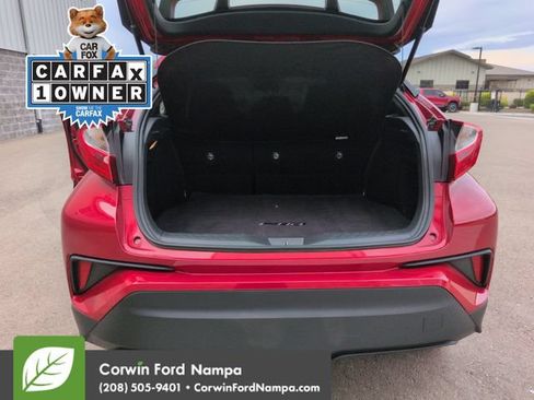 Used 2021 Toyota C-HR XLE FWD image 27