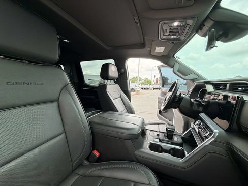 Certified 2024 GMC Sierra 1500 Denali AWD/4WD image 15