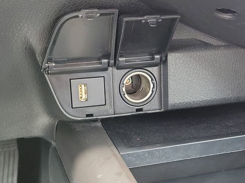 Used 2023 Toyota Camry SE FWD image 28