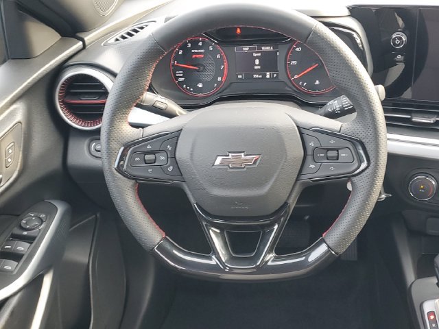 Certified 2026 Chevrolet Trax RS FWD image 11