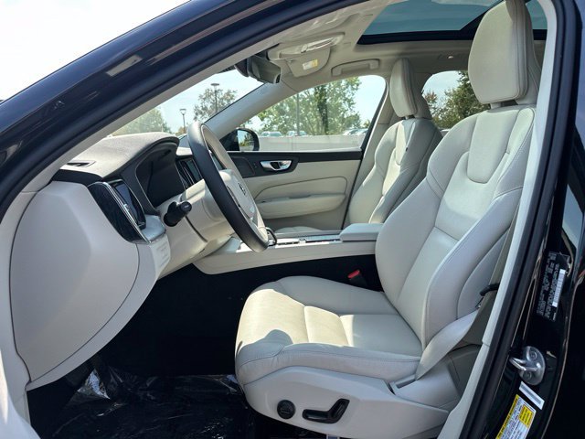 Certified 2024 Volvo XC60 T8 Plus w/ Climate Package AWD/4WD image 17