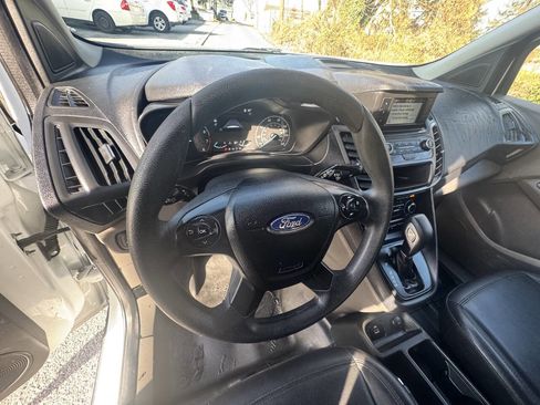 Used 2020 Ford Transit Connect XL image 31