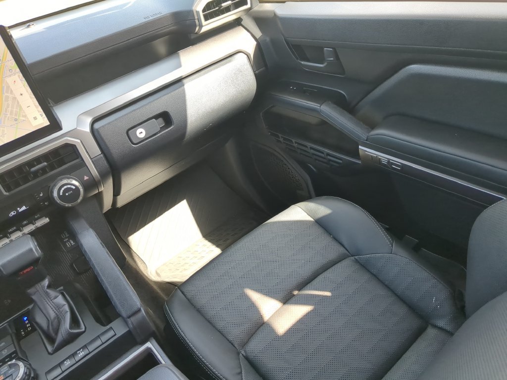 Used 2026 Toyota 4Runner TRD Off-Road Premium AWD/4WD image 18