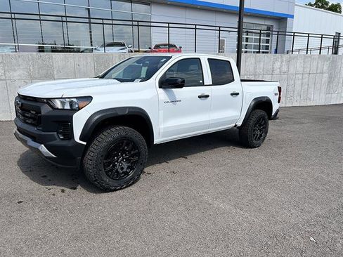 New 2026 Chevrolet Colorado Trail Boss AWD/4WD image 1