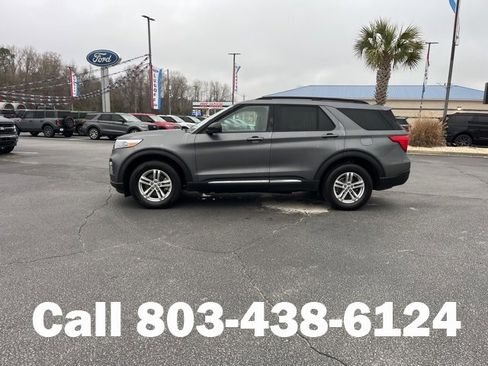 Used 2022 Ford Explorer XLT w/ Equipment Group 202A image 35