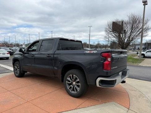 Used 2023 Chevrolet Silverado 1500 LT AWD/4WD image 4