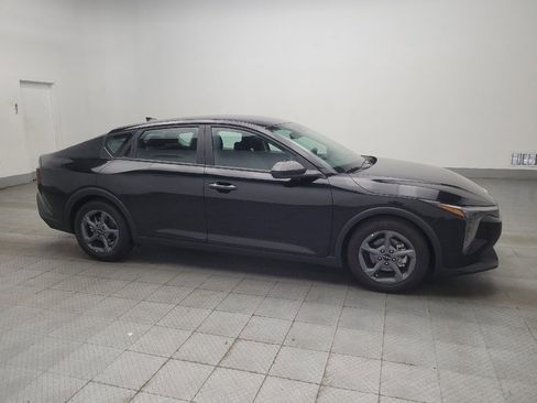 Used 2025 Kia K4 LXS image 11