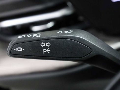 Certified 2025 Audi Q5 Premium w/ Convenience Package image 28