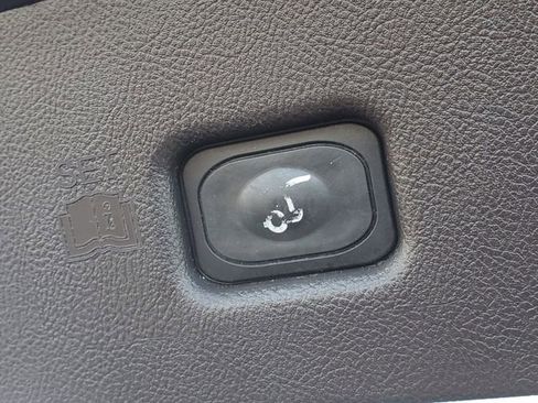 Used 2017 Lincoln MKX Black Label w/ Driver Assistance Package image 31