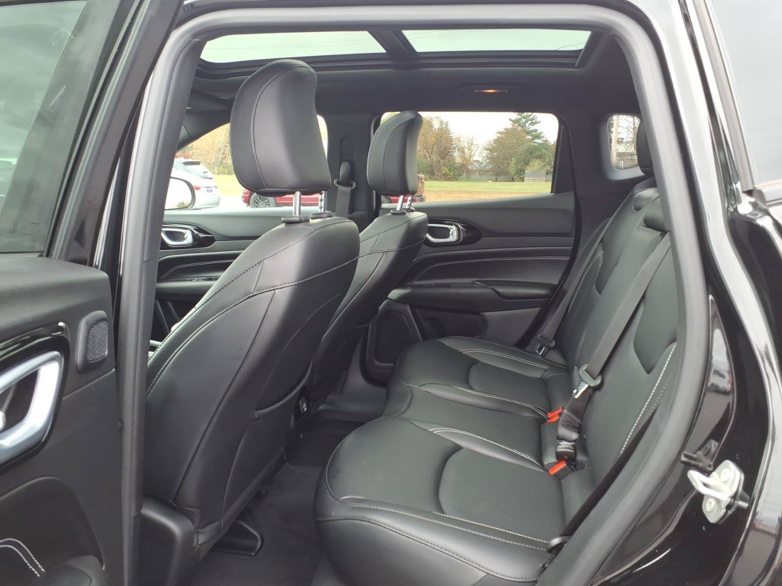 Used 2023 Jeep Compass High Altitude AWD/4WD image 11