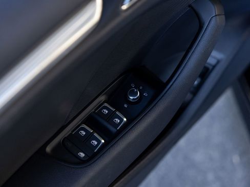 Used 2018 Audi A3 2.0T Premium Plus w/ Premium Plus Package image 43