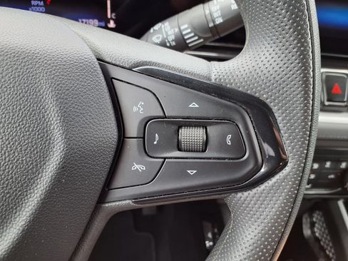 Used 2025 Chevrolet TrailBlazer LT AWD/4WD image 16