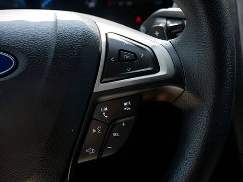 Used 2019 Ford Fusion SE FWD image 19
