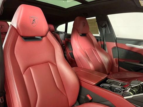 Used 2019 Lamborghini Urus image 38