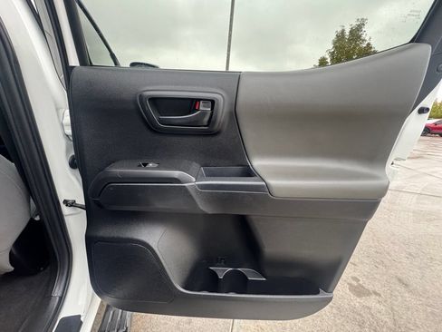 Used 2023 Toyota Tacoma SR AWD/4WD image 15