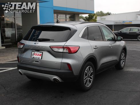 Used 2022 Ford Escape SEL image 4